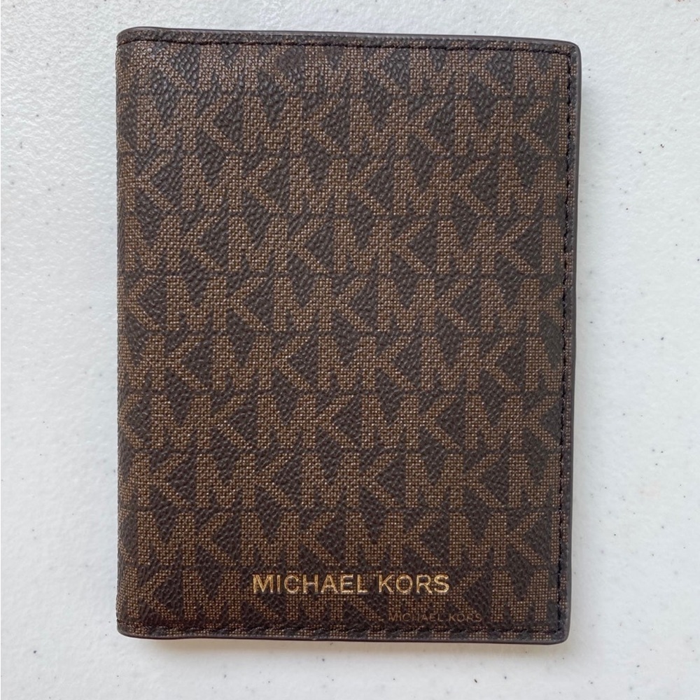 Michael kors passport wallet